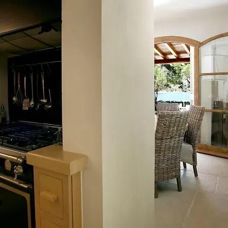 Beachfront Villa, Sun And Sea Kanapitsa (Skiathos)